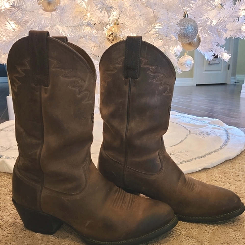 Ariat men's cowboy boots